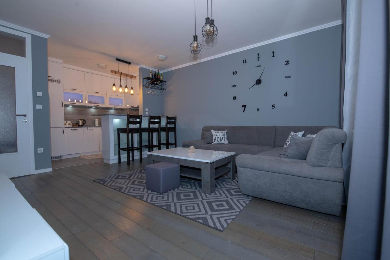 Athena Apartman Lukavica Exterior foto
